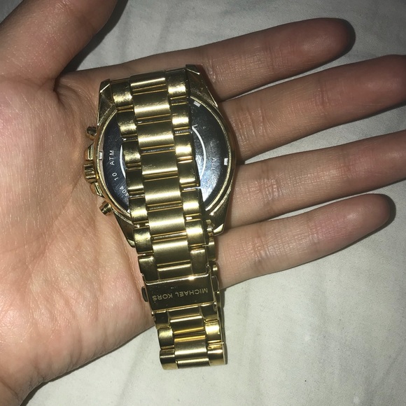 Micheal kors gold watch - Picture 2 of 2